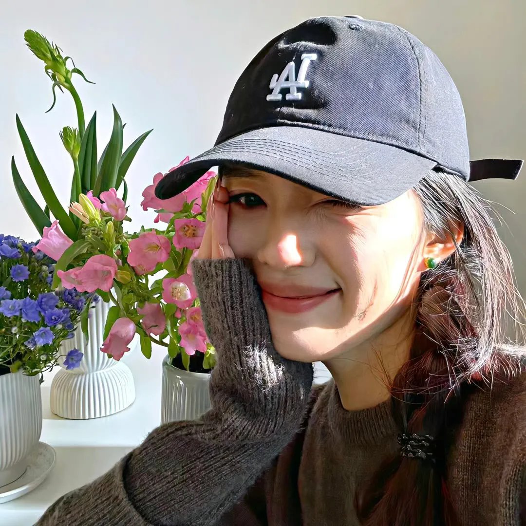 某处,某人